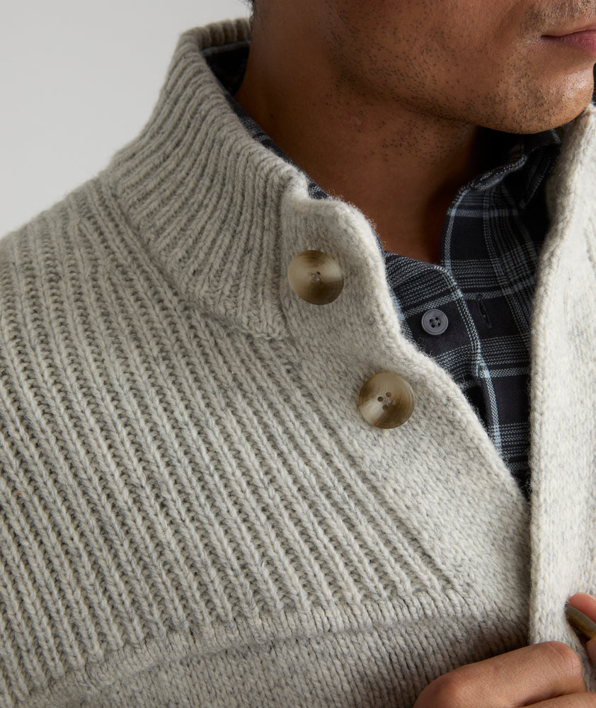 Model is wearing UNTUCKit Wool Blend Chunky Cardigan in Gray.